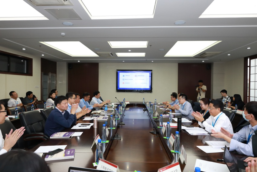 http://www.jlufe.edu.cn/__local/2/7B/EE/BBE674B9BFDC610CBE4426154EE_527ACF15_7D9FB.png