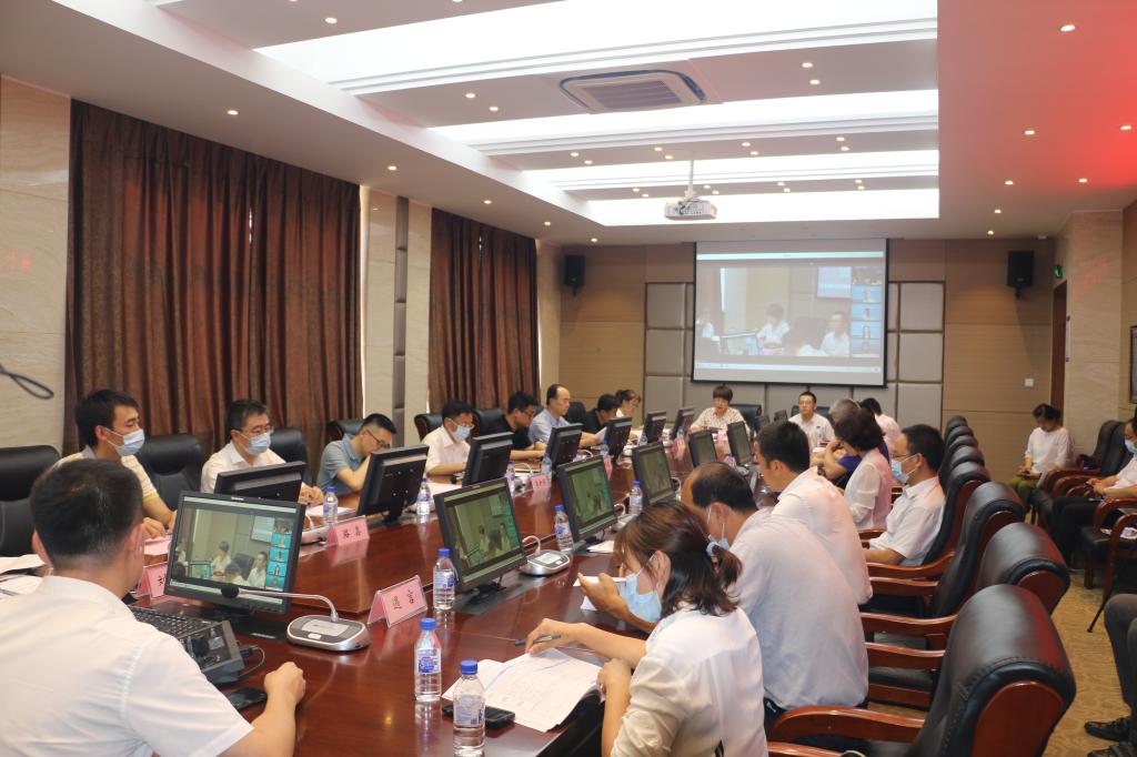 http://www.jlufe.edu.cn/__local/7/46/E7/C27FFD38E4C5CDC538671E951BF_8C2637AE_17635.jpg