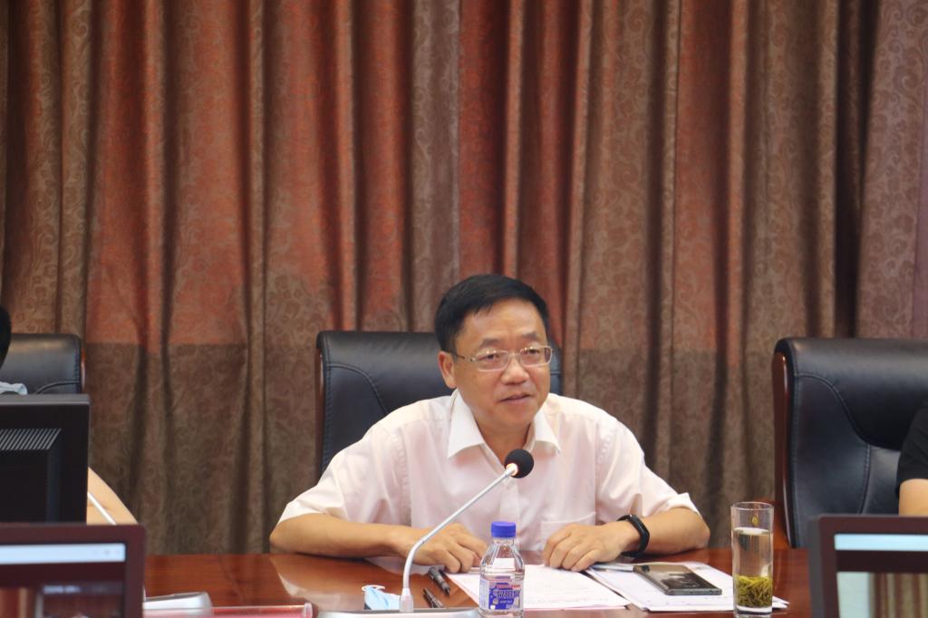 http://www.jlufe.edu.cn/__local/9/77/EB/79D3B53AD1C72F2335639A3342B_4ED4BFDA_125B1.jpg