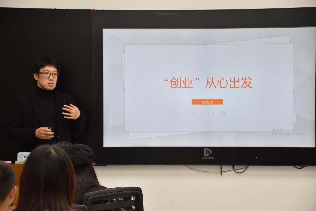 http://www.jlufe.edu.cn/__local/E/65/DE/3DE557361F26F63F9B4202430A9_2C9BF451_962E.jpg